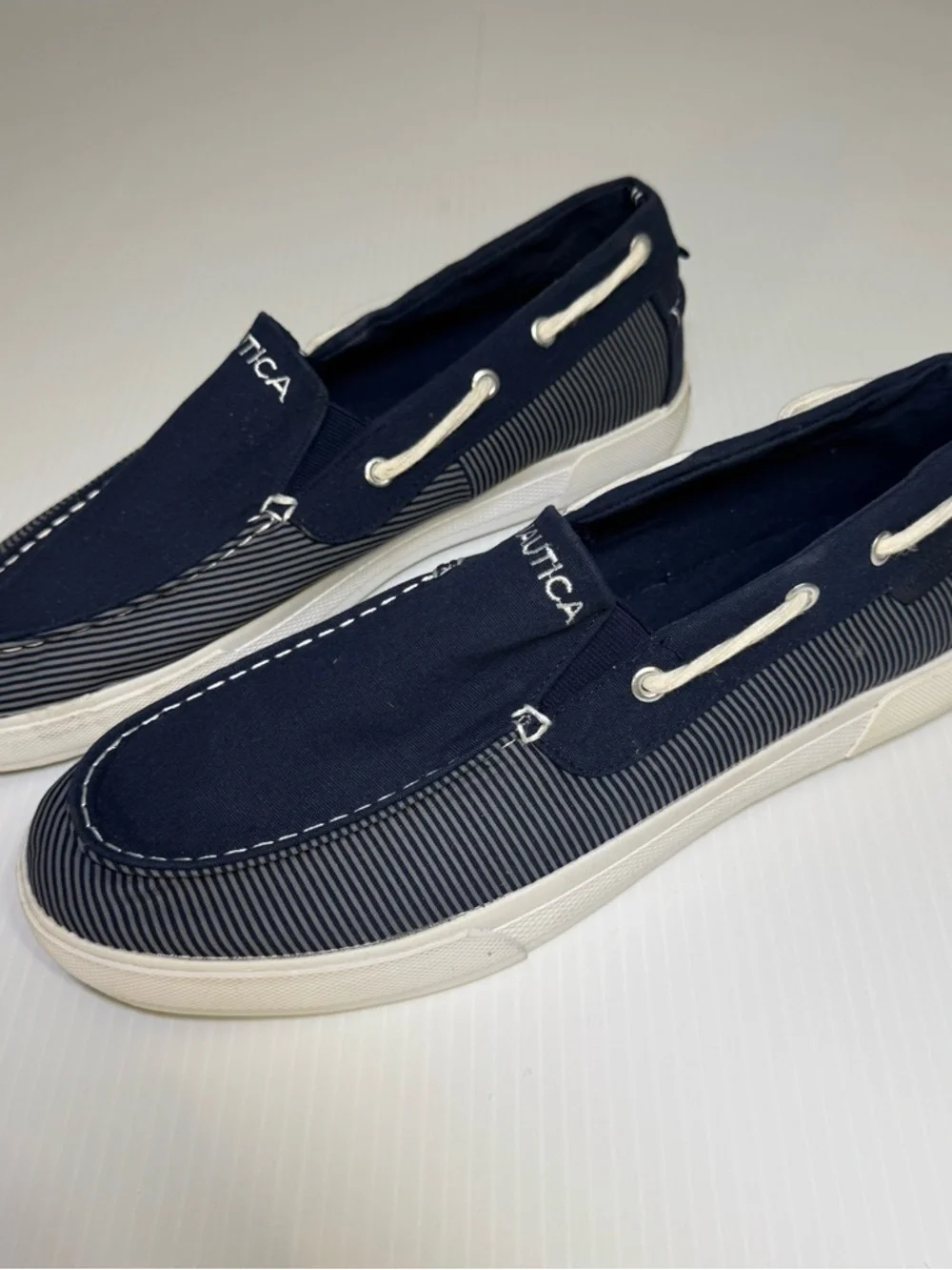 Nautica Nautical Preppy Doubloon Mens 13 Navy Blue Striped Boat Shoes Slip On